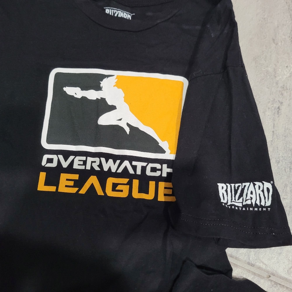 Overwatch League Men's Tshirt by Blizzard Size Large, used good condition.